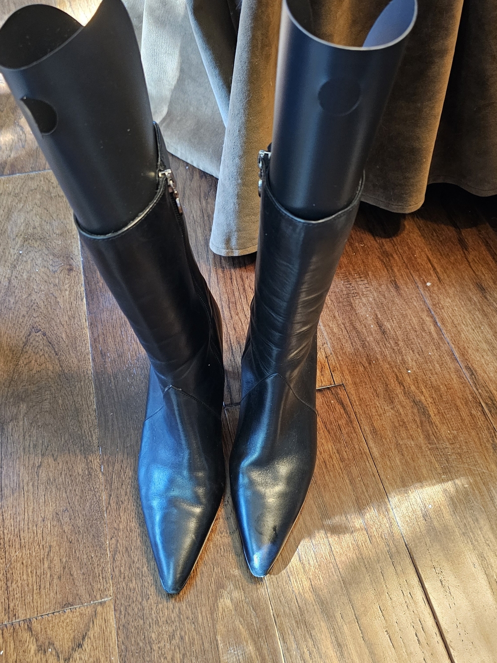 Joan & David Black Pointed-Toe Leather Ankle Boots